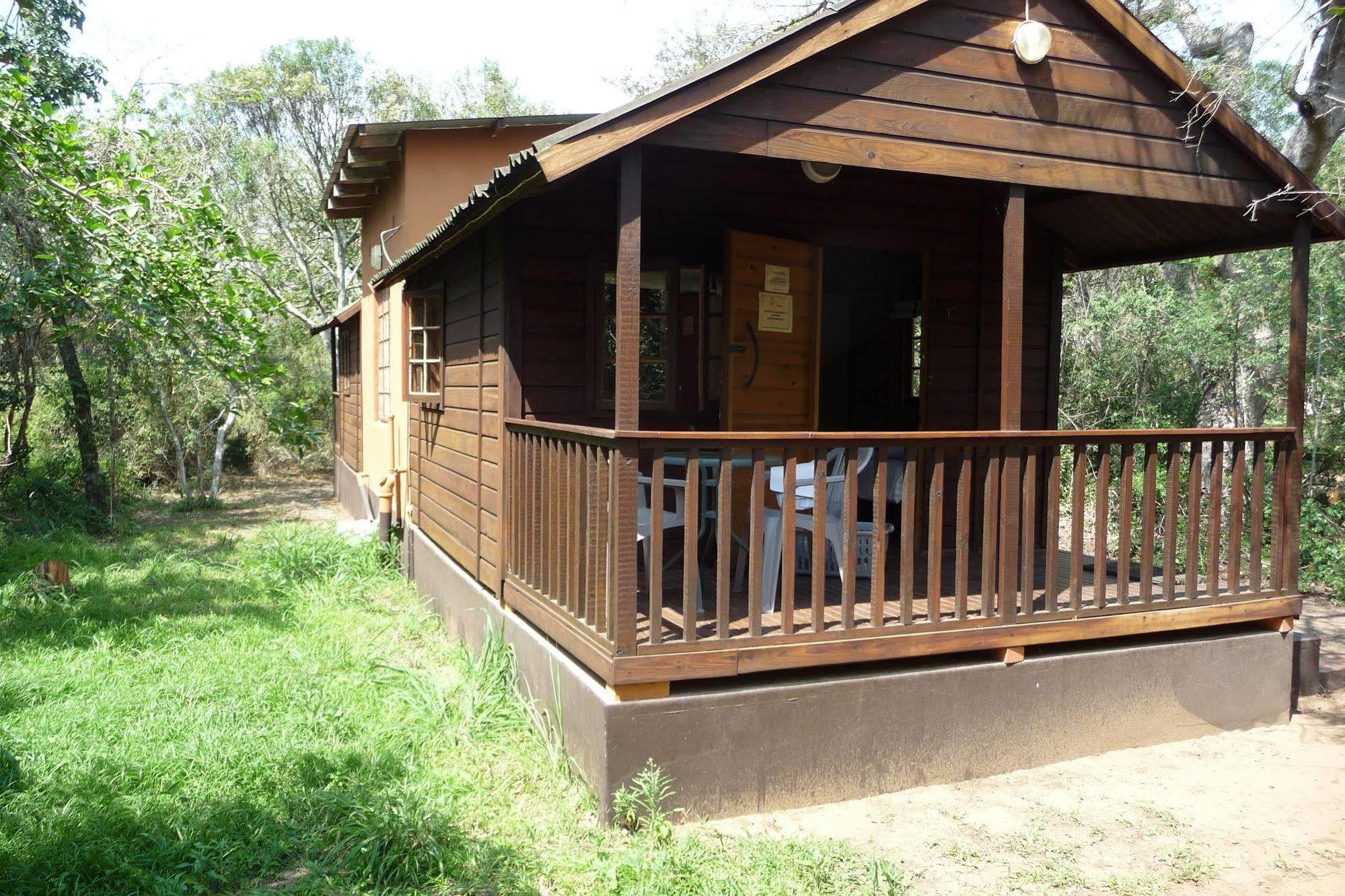 Isinkwe Backpackers Bushcamp Hotel Hluhluwe Exterior photo